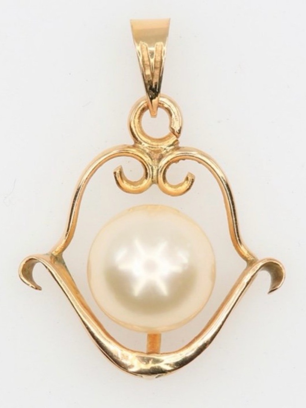 Vintage Gold Pearl Pendant Necklace - Lustrous Cream Pearl